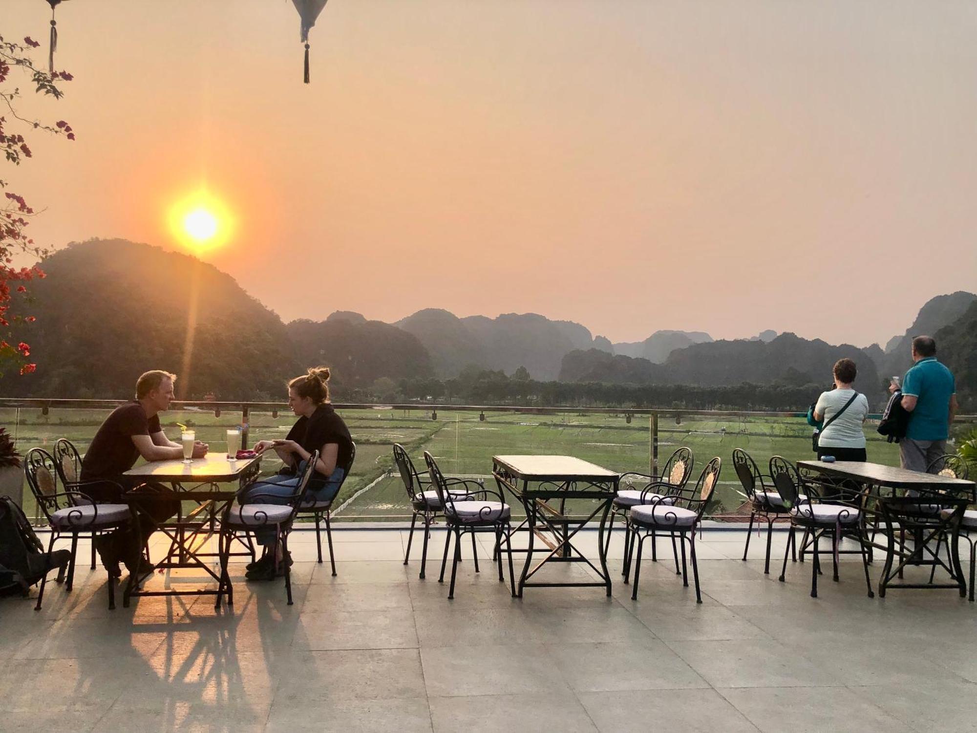 Liberty Hall Tam Coc Hotel & Villa 닌빈 외부 사진