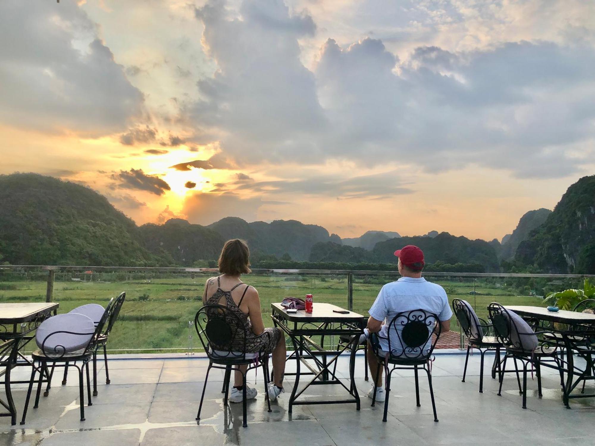 Liberty Hall Tam Coc Hotel & Villa 닌빈 외부 사진